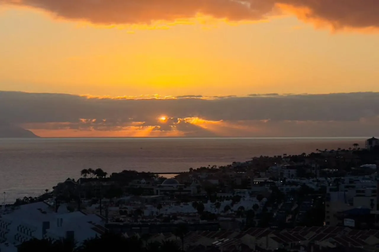 Holiday home Tenerife365 Ac Sunset Ocean City Mountain View Costa Adeje  Spain