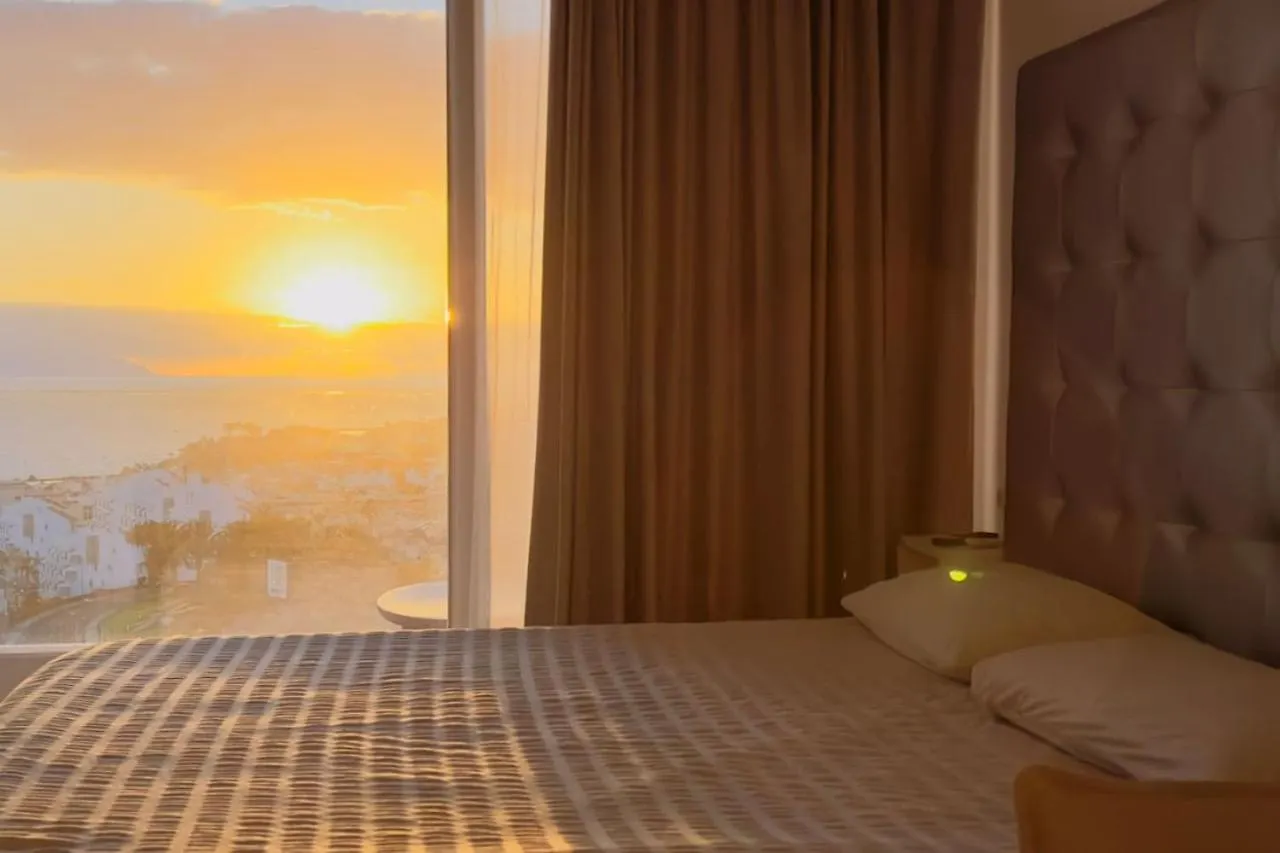 Holiday home Tenerife365 Ac Sunset Ocean City Mountain View Costa Adeje